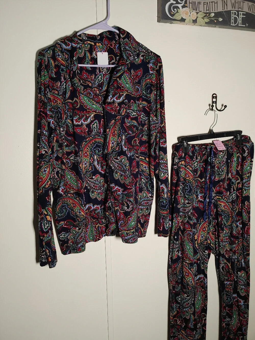 NWOT Croft & Barrow Large Gorgeous Paisley Print Long Sleeve Pajama Set